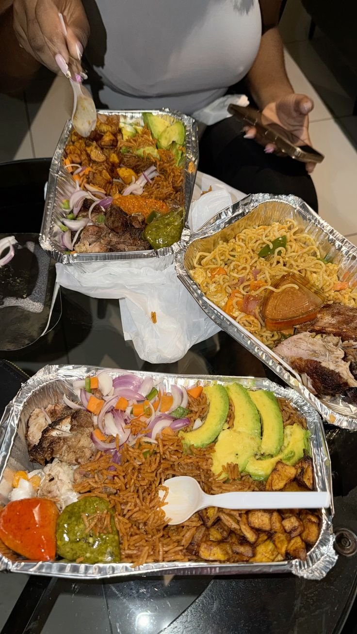 Street food and daily eating life in Lagos